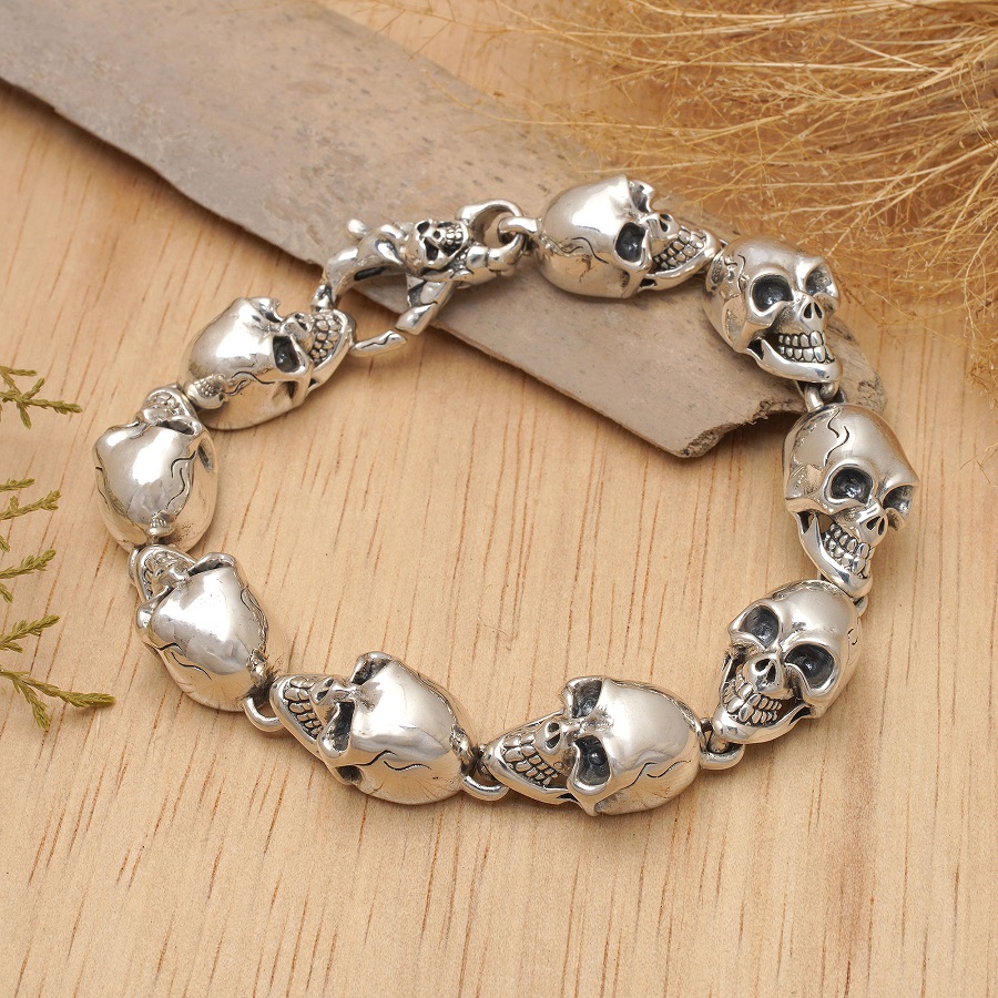 Skull bracelet