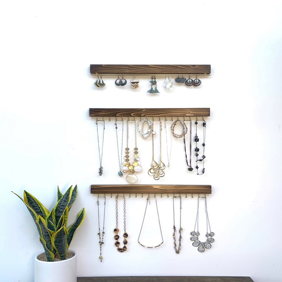 Necklace Holder